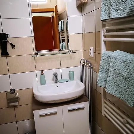 Sedmicka Horec מלון דירות 4*